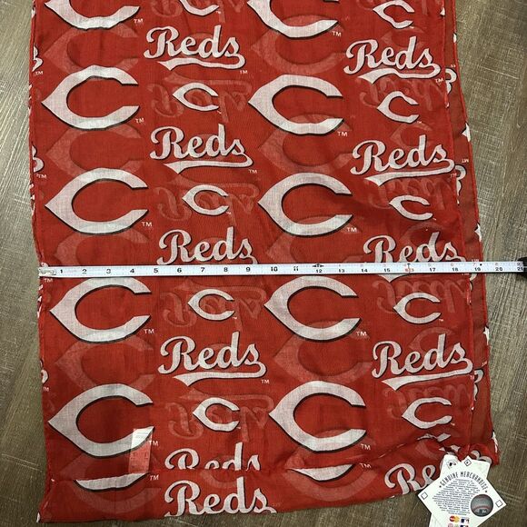 Cincinnati Reds Infiniti Scarf Fashion Winter Neck NEW MLB Logo 19x70” - Picture 7 of 8
